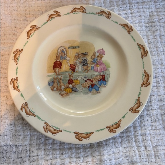 Charming Rabbit Design Children's Plate - Picture 1 of 3